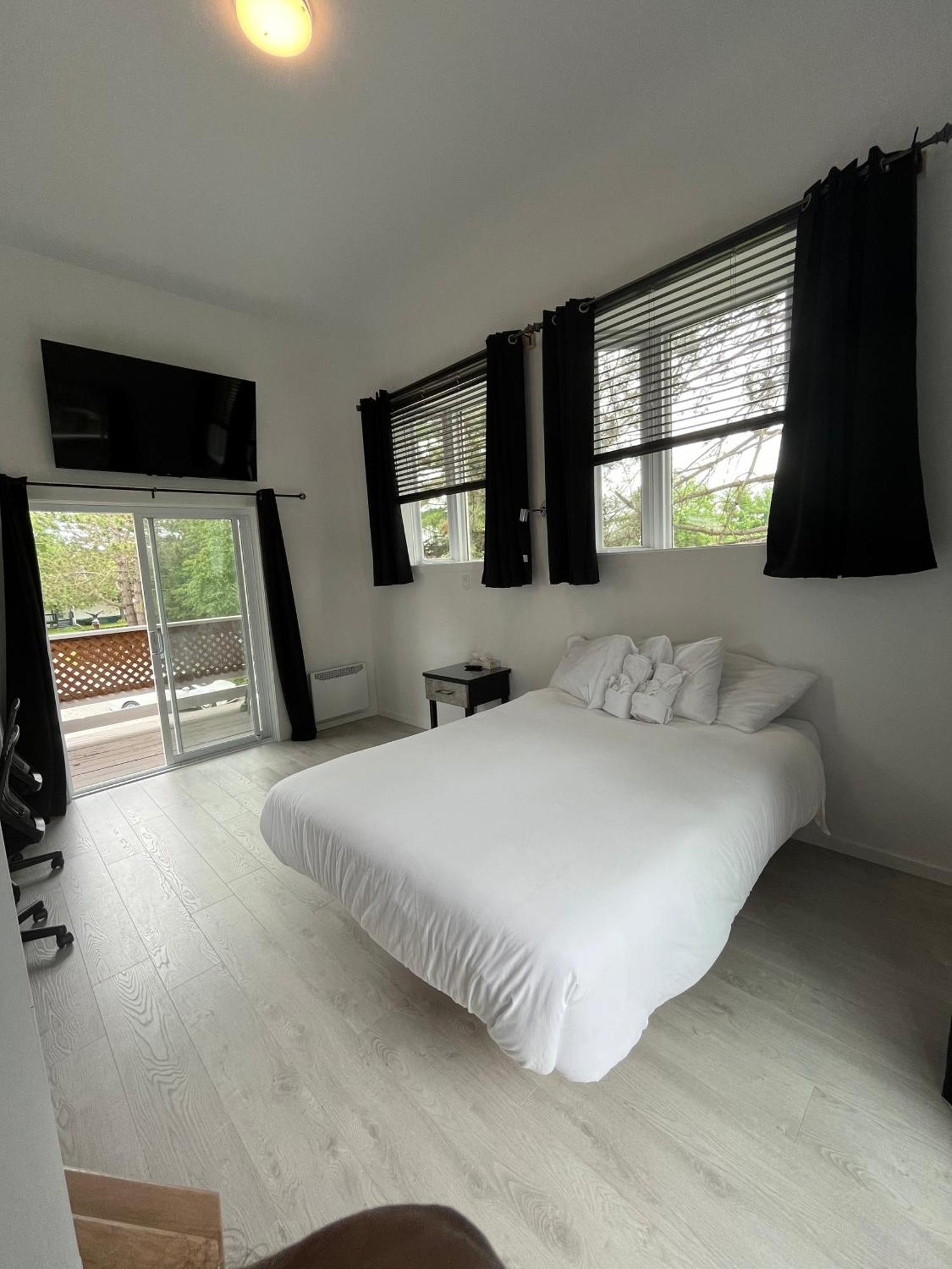 Auberge De Ferme-Neuve Lac-Saint-Paul Kültér fotó