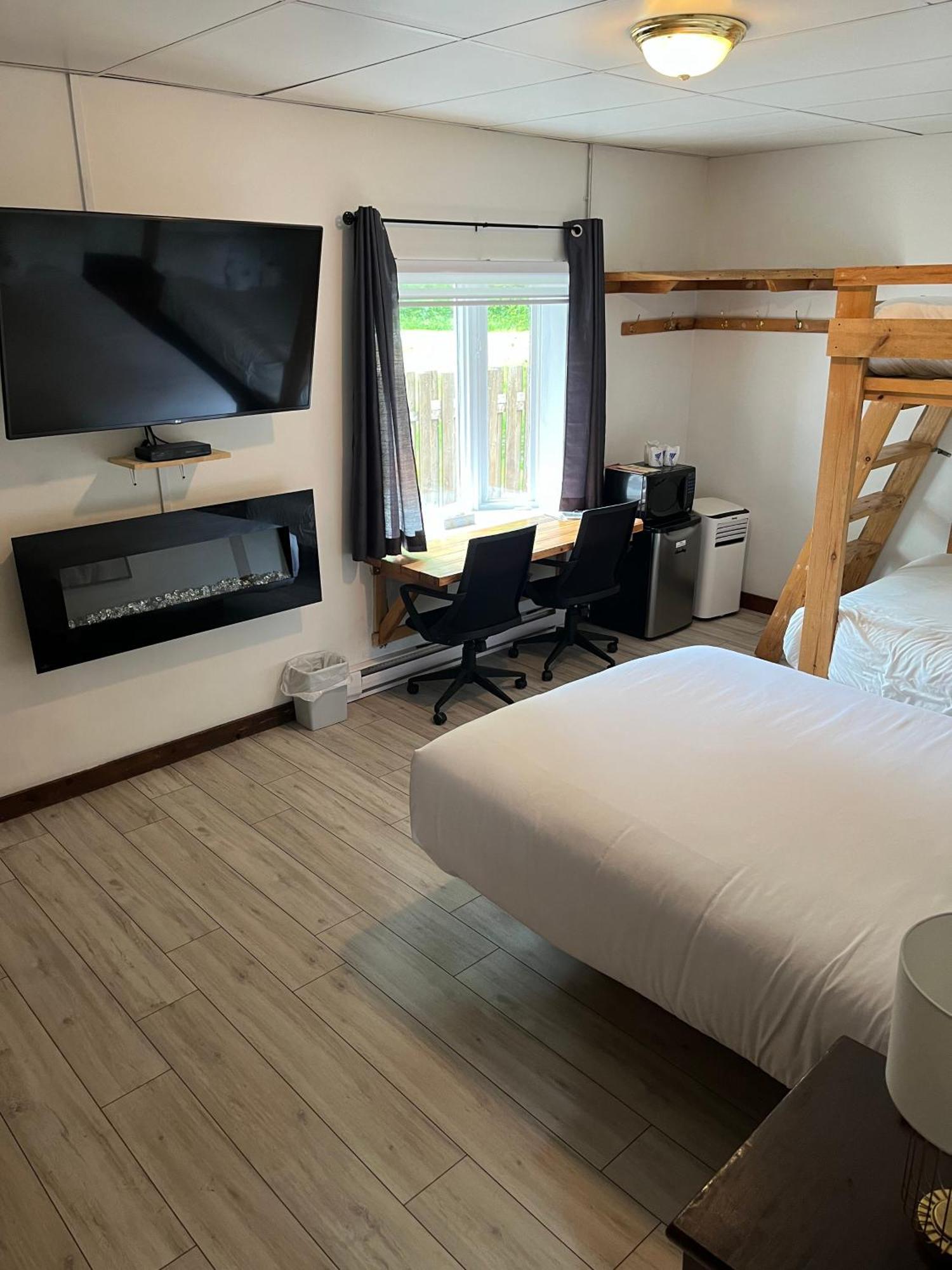 Auberge De Ferme-Neuve Lac-Saint-Paul Kültér fotó